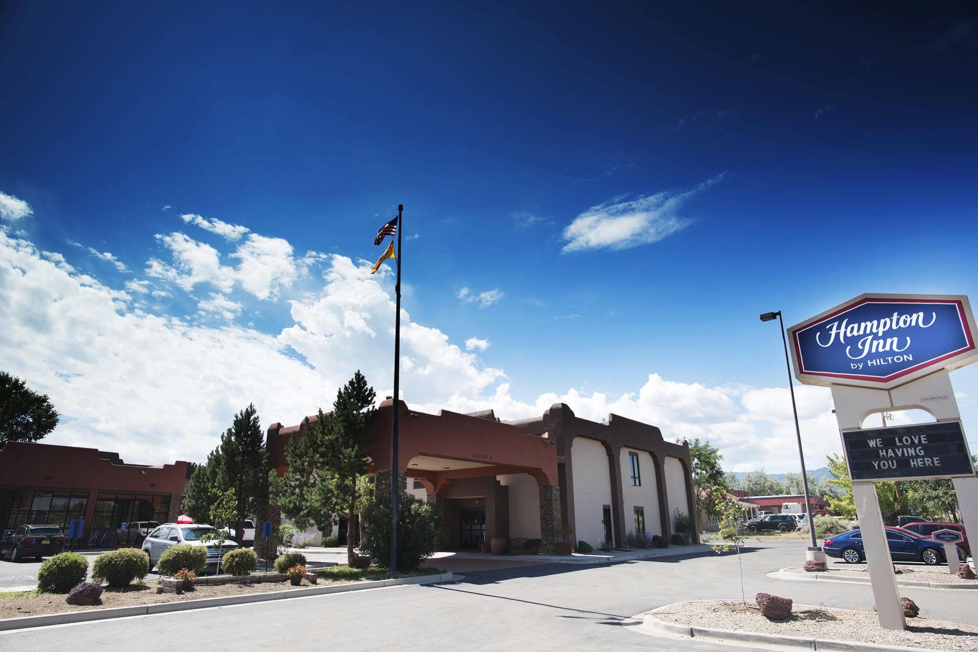 Hampton Inn טאוס מראה חיצוני תמונה