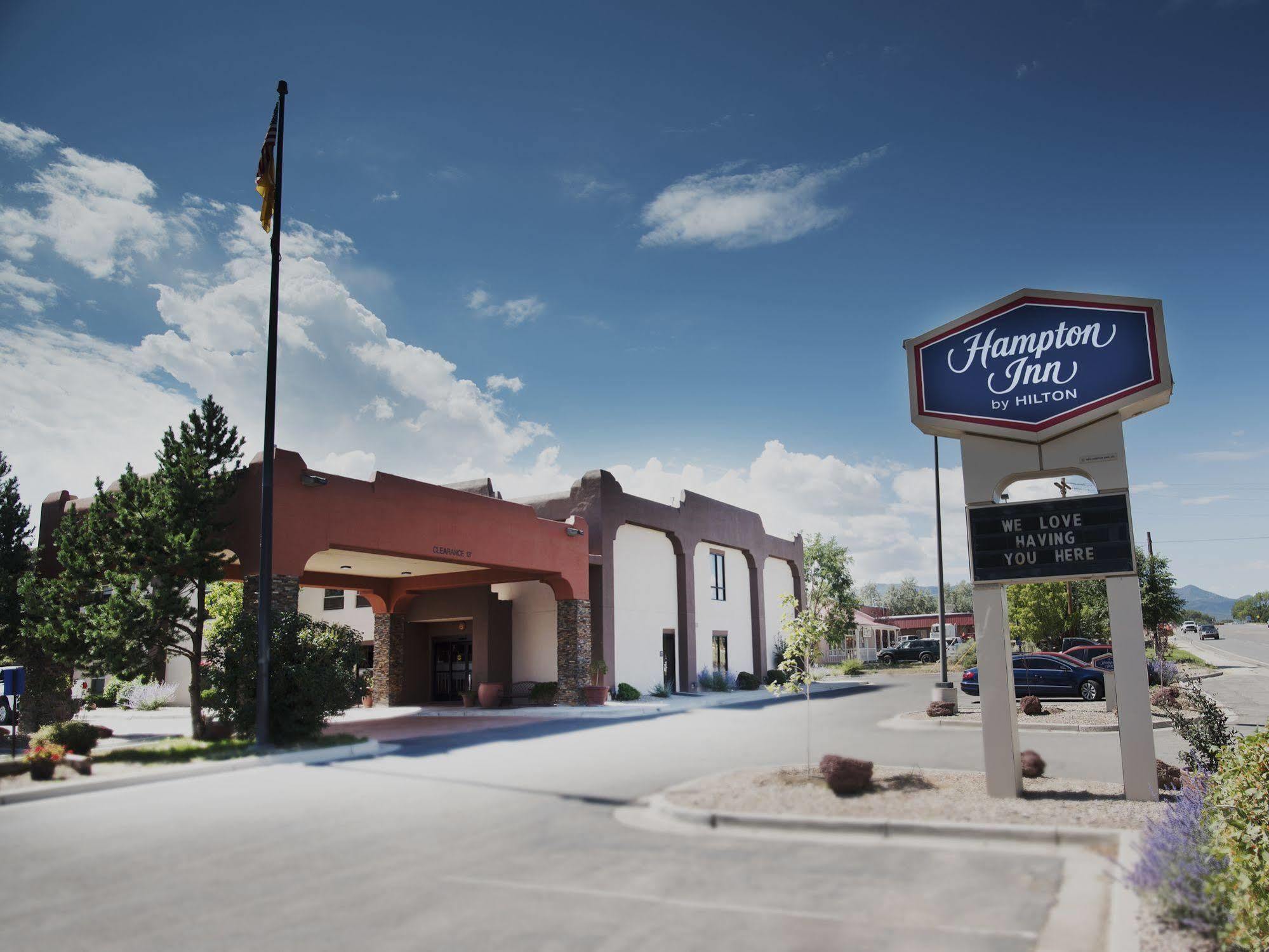Hampton Inn טאוס מראה חיצוני תמונה